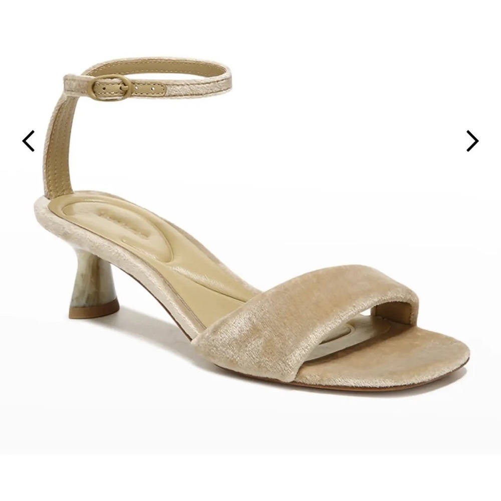 Vince Womens Prue Velvet Ankle Strap Sandals In Farro Size 8